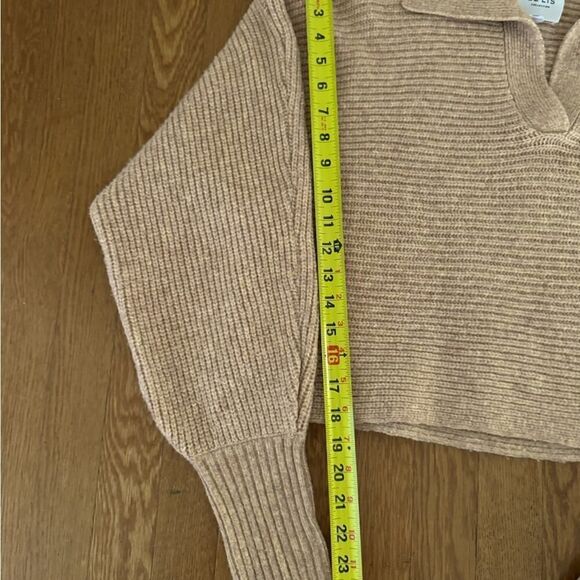 Lelis Collection heathered camel long sleeved rib knit sweater - S - Picture 6 of 9